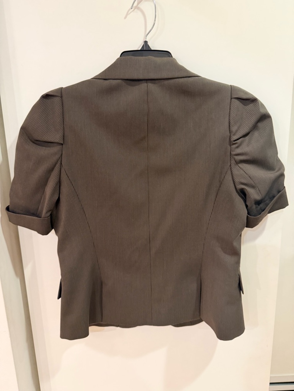 BCBG Max Azria Pinstripe Cropped Blazer Size Small Puff Sleeve, Tailored Jacket - Picture 5 of 8